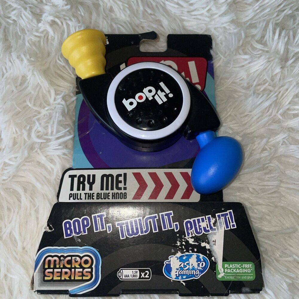 New Bop It Micro Series Electronic Talking Handheld Game -Mini Black Damaged Box